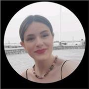 Profesora de Proyectos de diseño de interiores, Arquitectura efímera, Escaparatismo y visual merchandising, apto para todos.